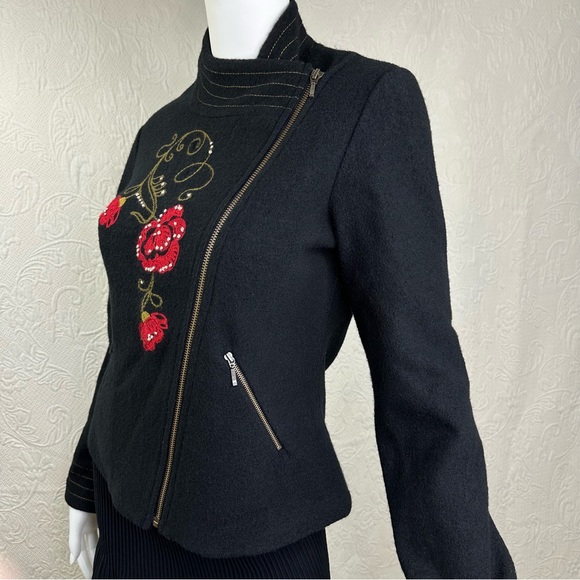 Icelandic Design VTG Wool Embroidered Asymmetric Zip Jacket - Picture 6 of 16